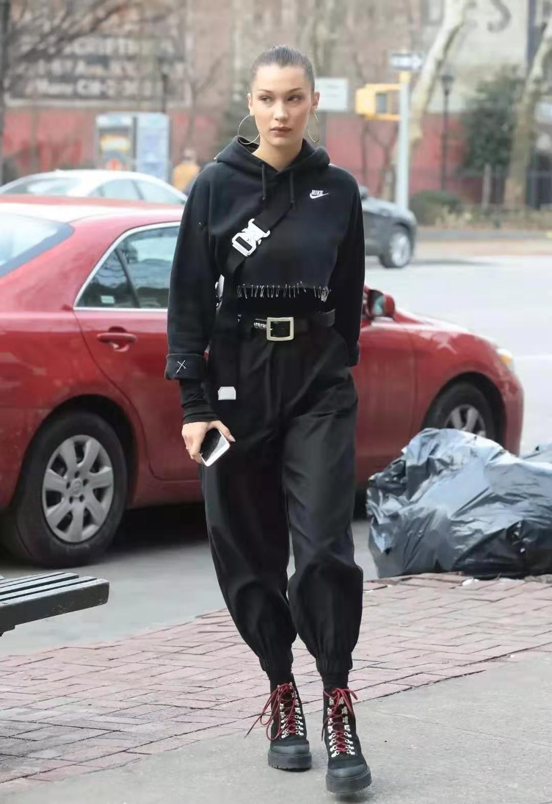 早秋新款女短马丁靴减龄时尚洋气,这个秋天必须得有的马丁靴