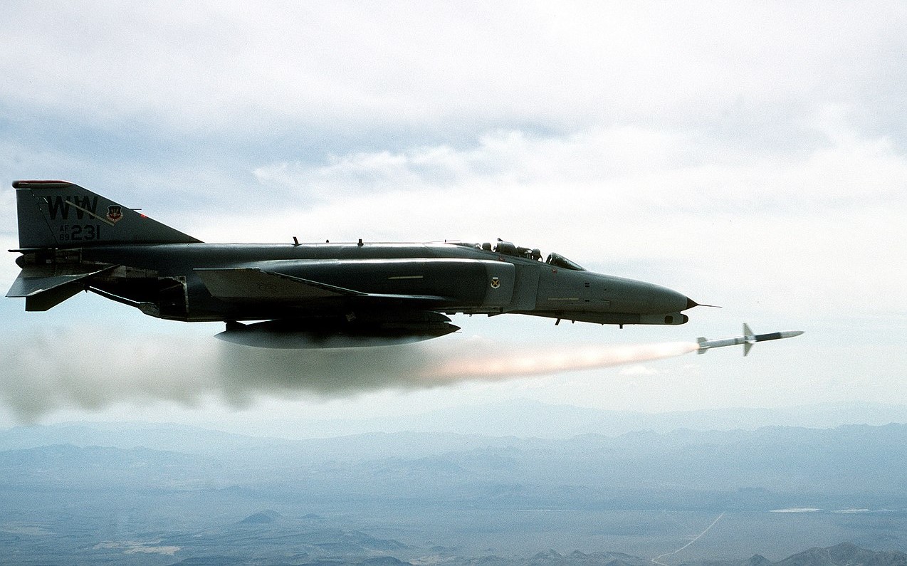 e-2预警机作战航程,航空发展史超级经典飞机