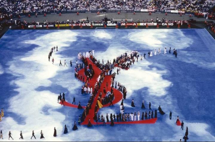 ysl圣罗兰限定典藏版小金条口红色 (ysl圣罗兰百搭口红)