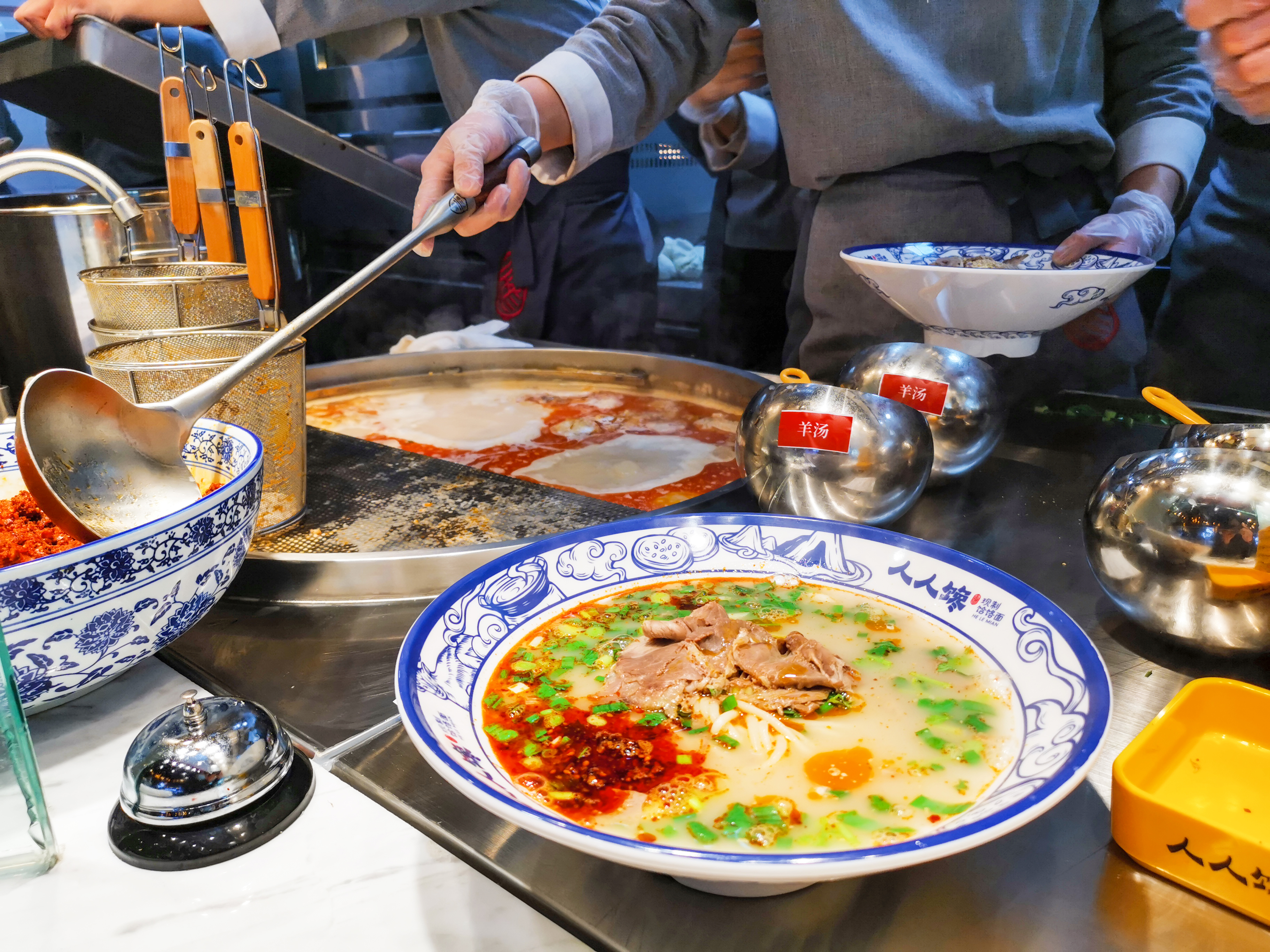 人人馋羊汤饸饹面加盟,人人馋饸饹面老板