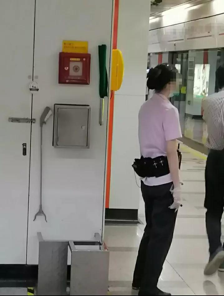 地铁站务员为什么一直招人,地铁什么时候招聘社会站务员