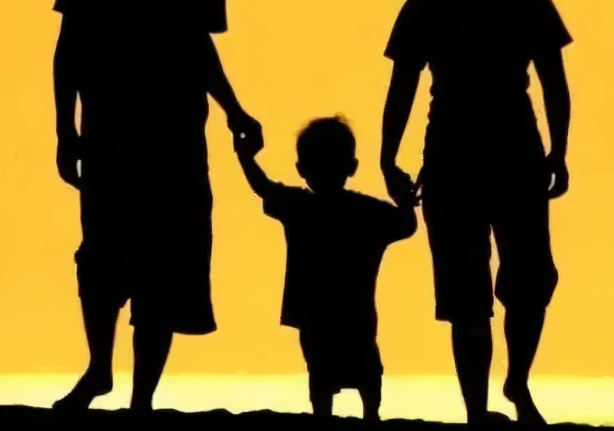 高速逆行、撞警车、喝农药,犯案后,男子亡命逃窜!桂林警方一路追捕到贵州,发现:嫌犯背后还有更大的秘密