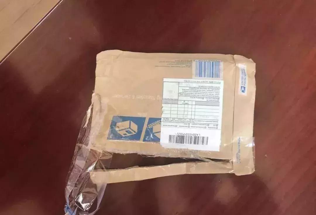 男子带神秘包裹上派出所,男子境外网购包裹被抓