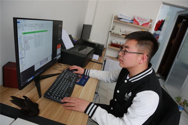 刘军创业的经历,刘军创业成功的过程