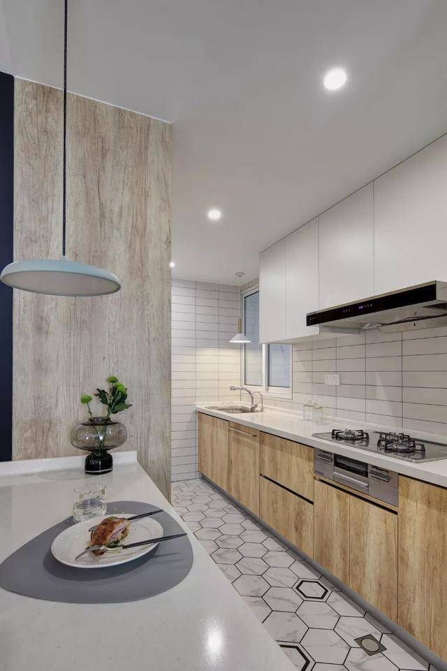 油烟机选顶吸还是集成灶,侧吸式油烟机和集成灶