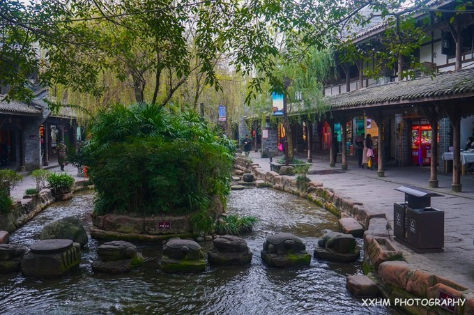 成都本地人去的最好吃的美食,中国姑娘吃成都美食