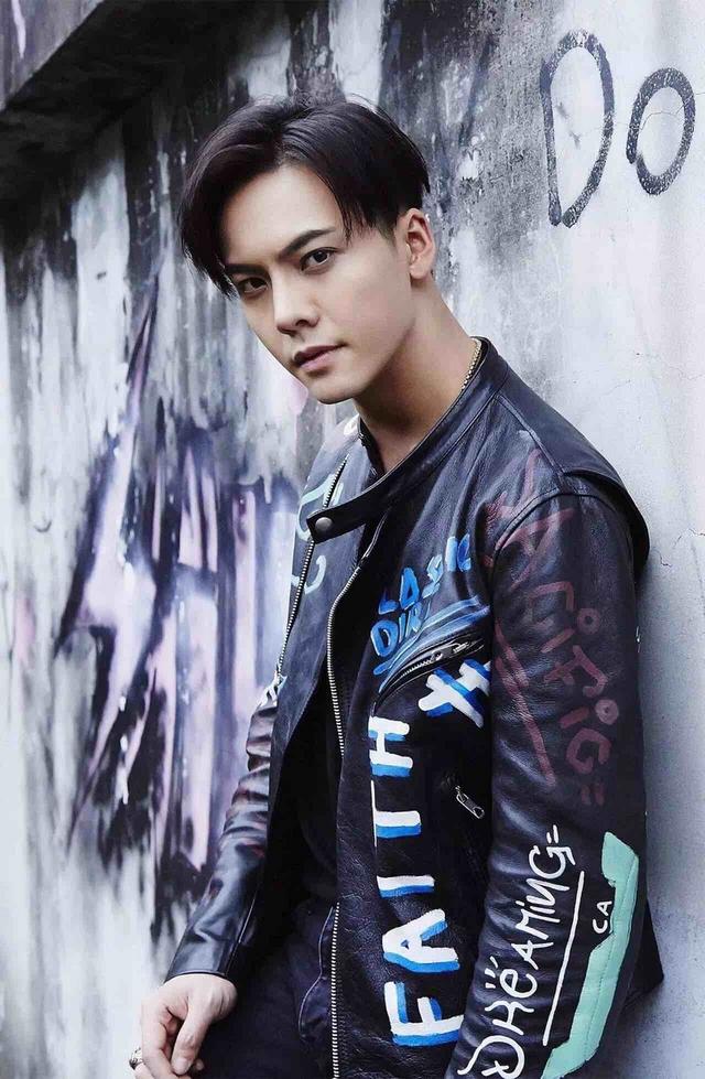 陈伟霆温柔可爱,陈伟霆阳光帅气有礼貌