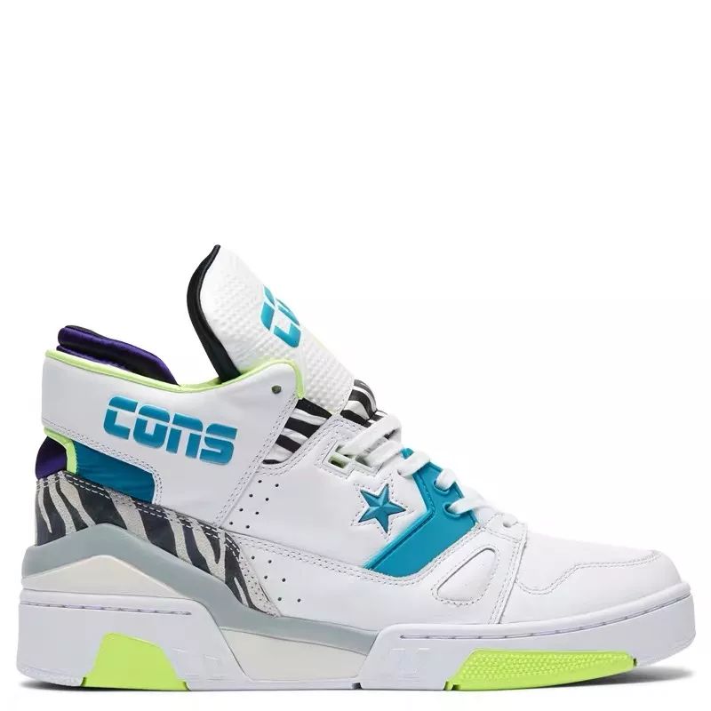 欧阳娜娜穿匡威经典款,匡威高帮帆布鞋欧阳娜娜