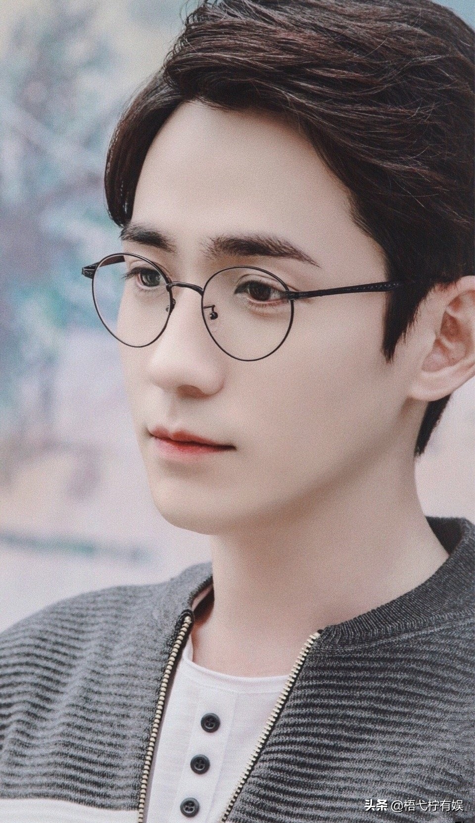 朱一龙获最受关注度演员,眉眼好看的男明星朱一龙