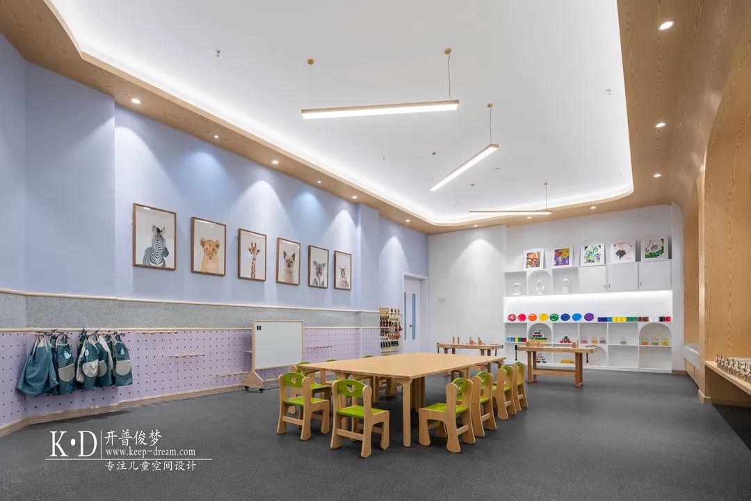 泉州金碧辉煌的幼儿园,泉州幼儿园空间设计效果图