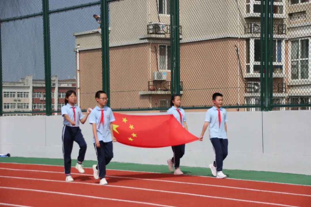 建*党**百年喜迎国庆——西安经开第二小学队列队形广播*比操**赛