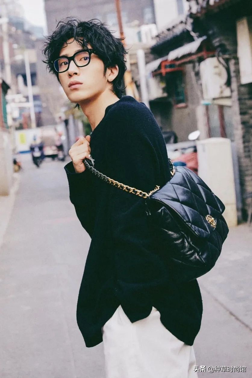 2021年爆款包包男,2021年什么品牌包包性价比高