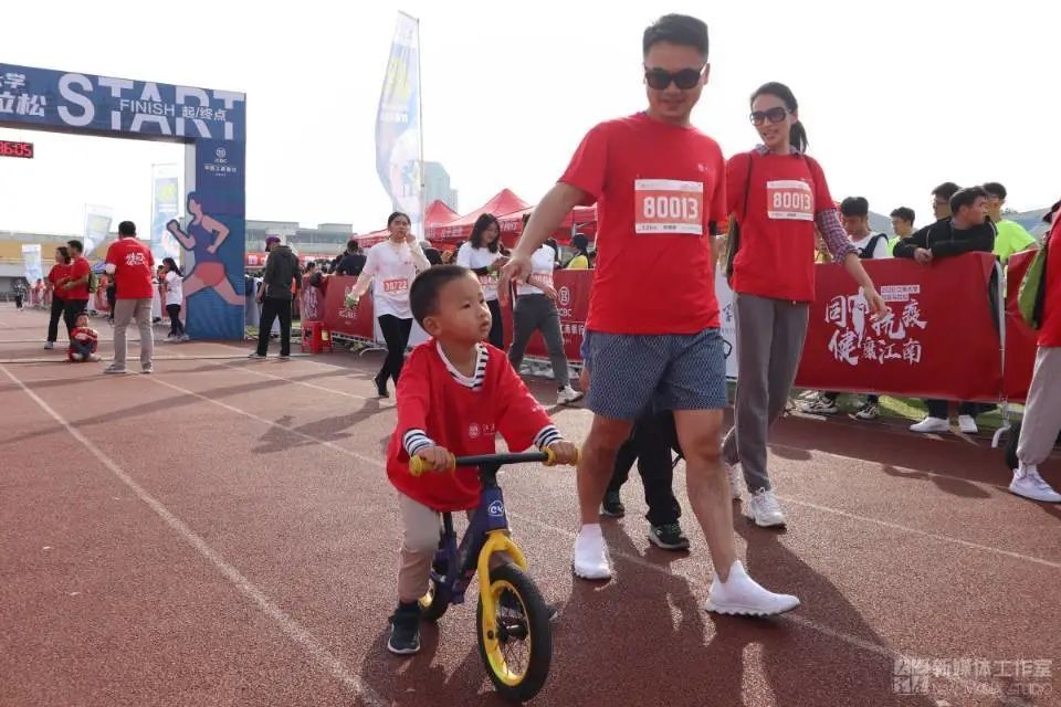 马拉松江南跑道,江南大学地铁站马拉松