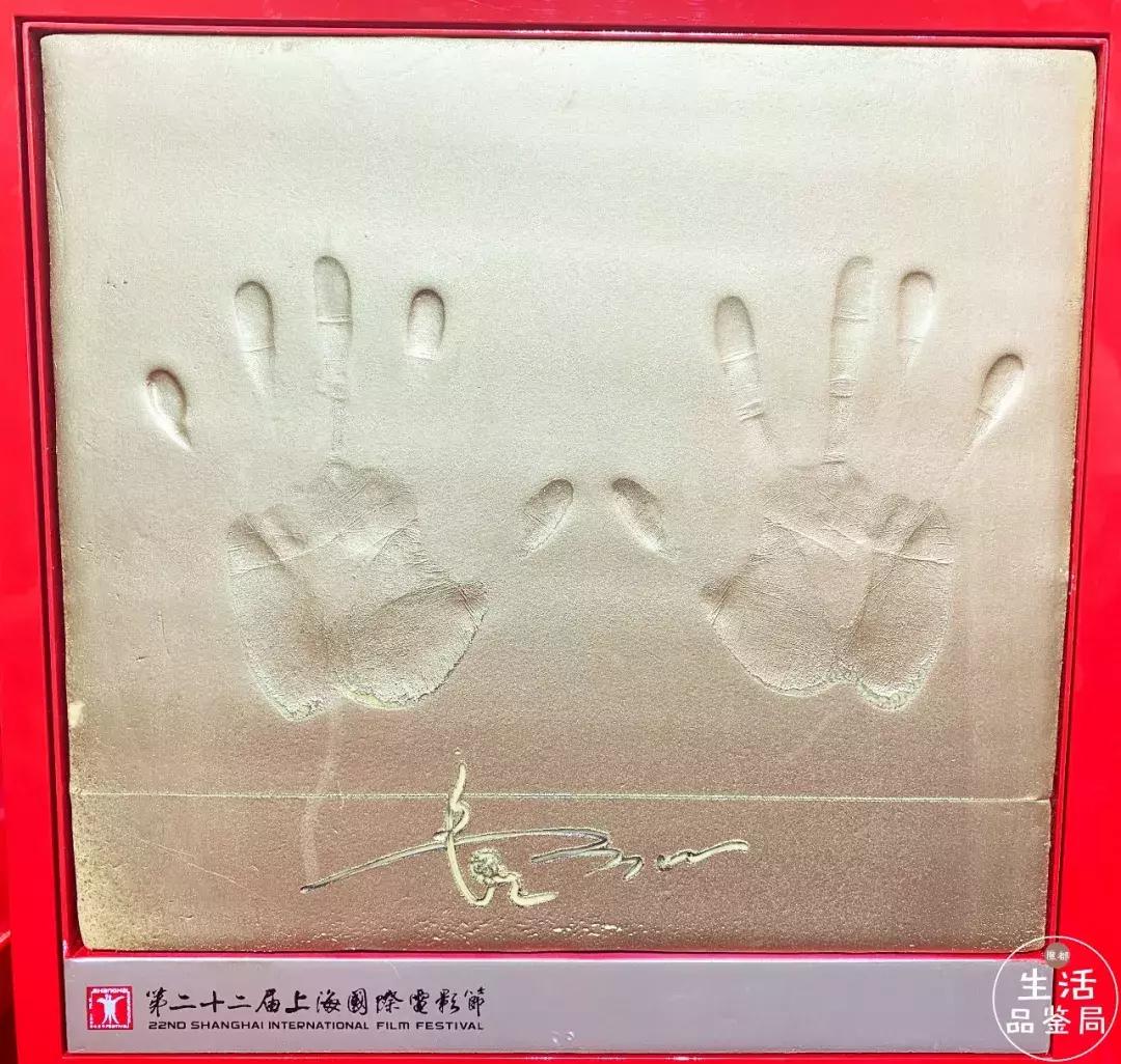 连王嘉尔、郑恺等大牌明星疯狂Pick的阿玛尼快闪店空降魔都