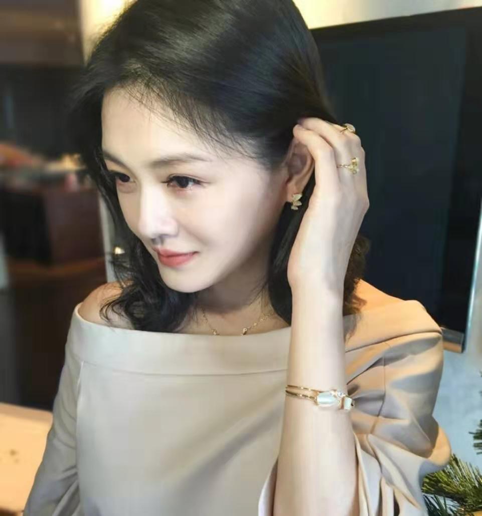 改善干燥起皮护唇液,三个护唇小妙招应对嘴唇干裂起皮