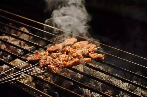 烧烤羊肉串腌制又滑又嫩方法,羊肉串怎么腌