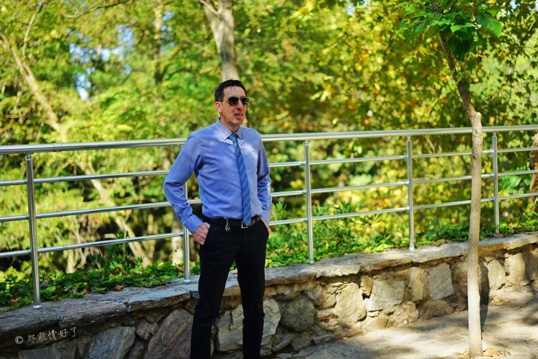 据说塞尔丘克的山坡上的许愿墙很灵验，好多土耳其人来此许愿