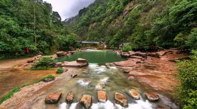 浙江有哪些有瀑布的旅游景点,浙江旅游景点推荐瀑布