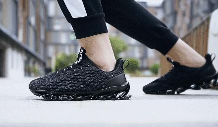 跑鞋今年最火的鞋,跑鞋最新款