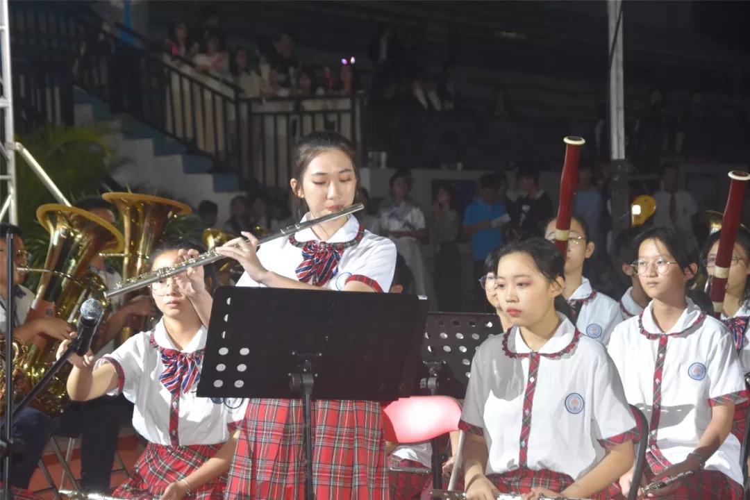 万宁中学第四届艺术节青春飞扬,万宁中学兴趣班