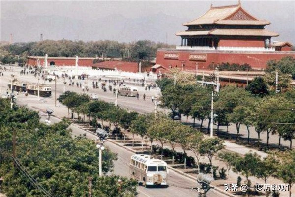 荷兰贵族女孩嫁中国工人，相依60余年依旧“青梅竹马”