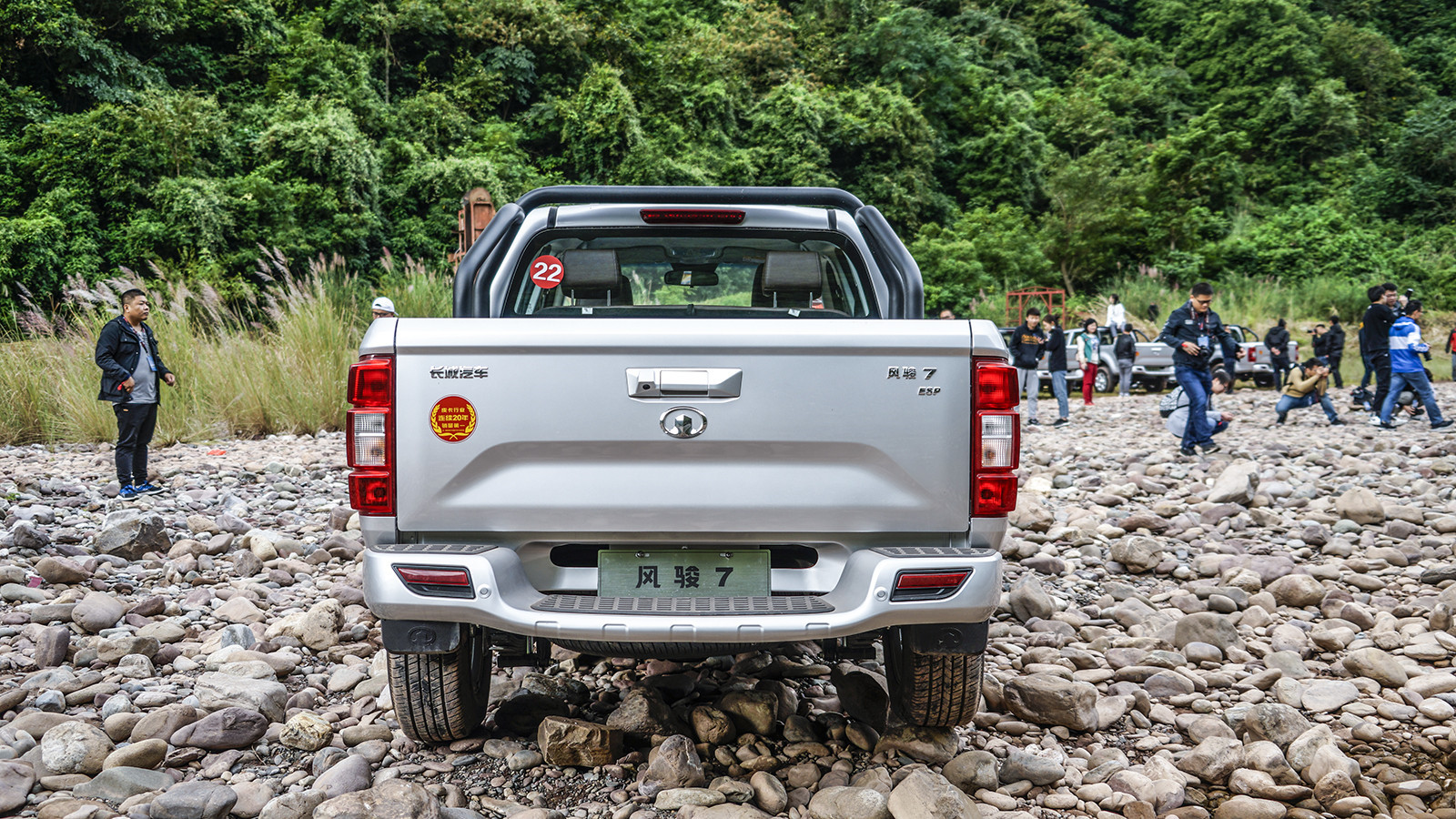 江铃宝典皮卡风骏72021款,风骏7四驱2t柴油2018款皮卡多少钱