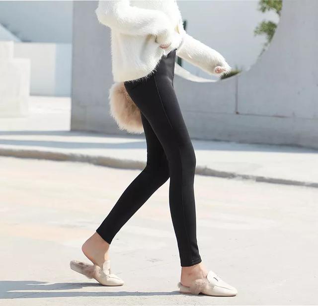 能当护肤品的小黑裤！显瘦润肤还保暖，好穿到李湘直接开直播叫卖