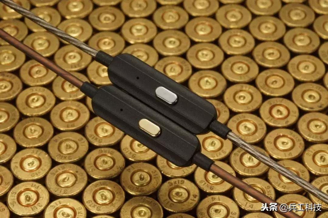 *弹子**耳机，耳机中的“超重低音轰炸机”！