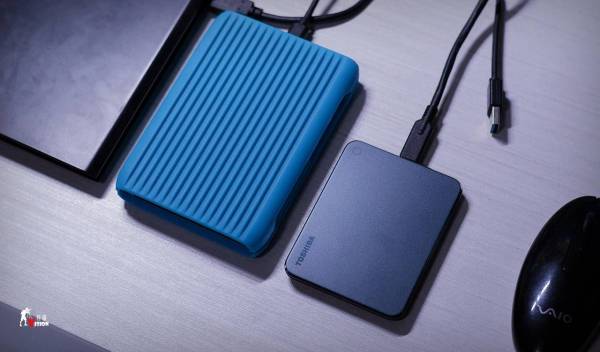 移动硬盘不能超过4g,东芝x300硬盘好吗