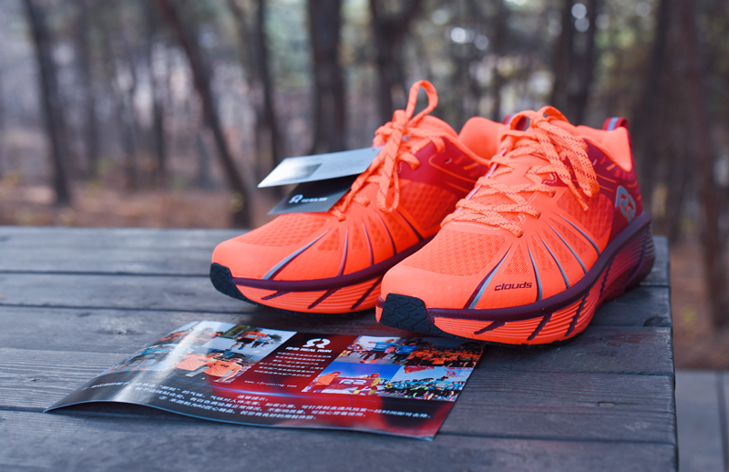 跑步鞋r2云跑鞋,r2云跑新款缓震跑鞋