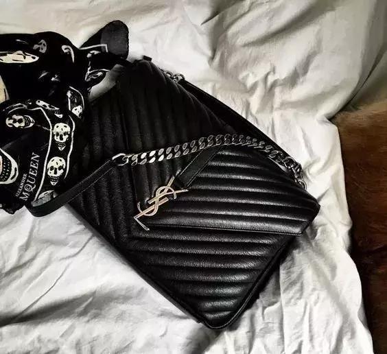 ysl和lv邮差包哪个更好,chanel和ysl包哪个好