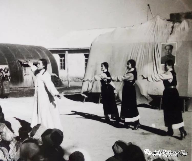 文艺兵跳芳华,文艺兵芳华话剧