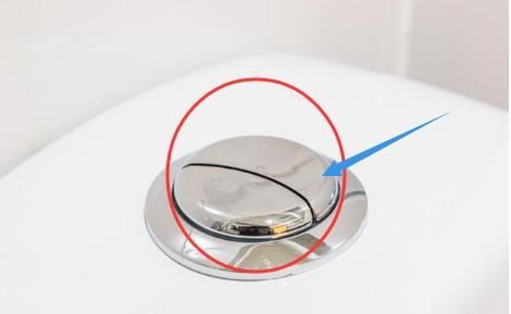 马桶水箱上的两个按钮哪边大,马桶水箱为什么一直按着才行