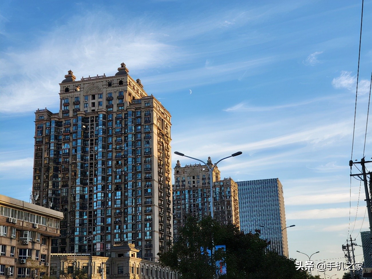 最新款三星折叠屏手机galaxy,三星折叠手机galaxyzfold35g