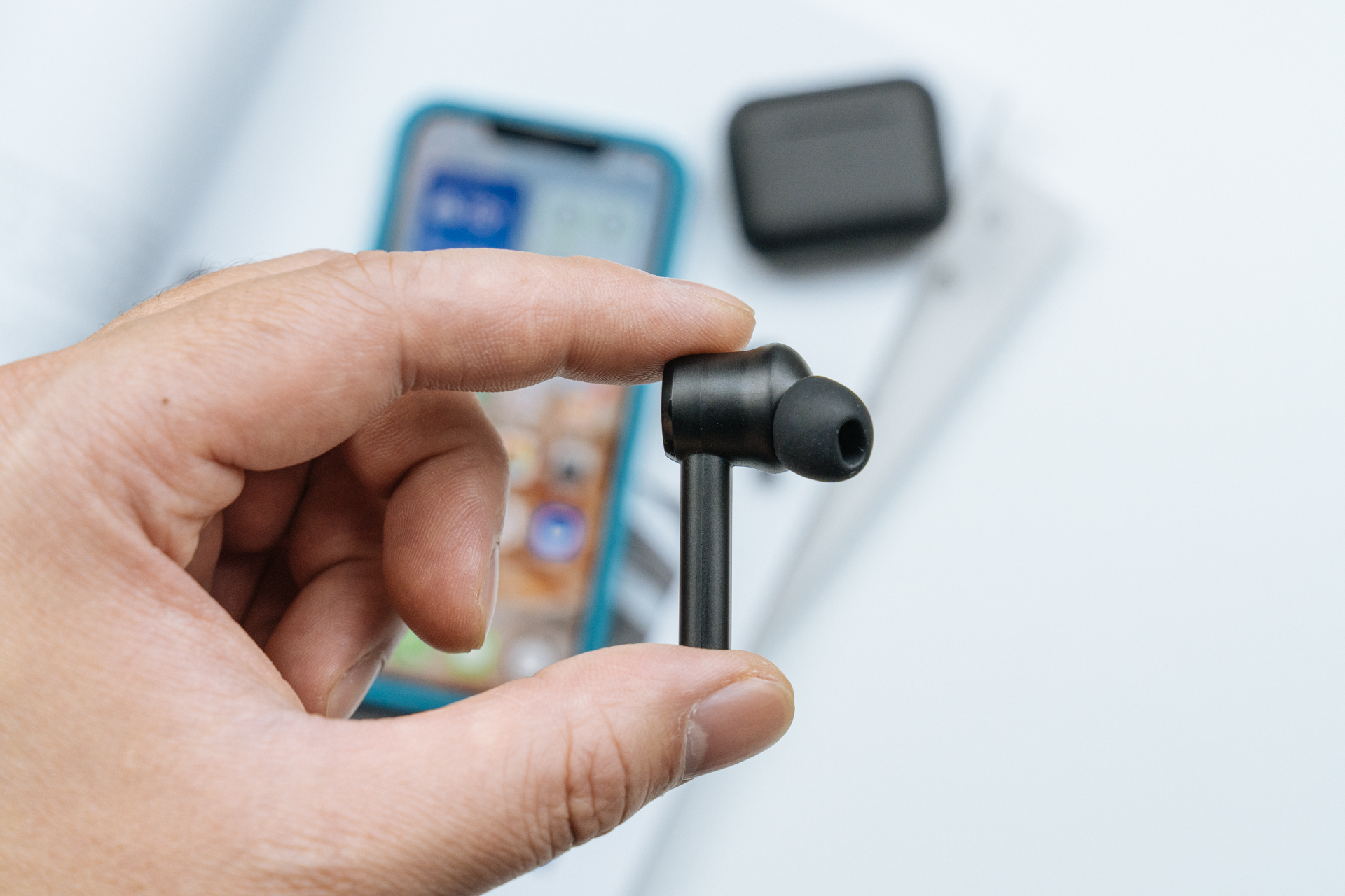 雷蛇战锤狂鲨和airpods,雷蛇战锤狂鲨真无线2代和airpods