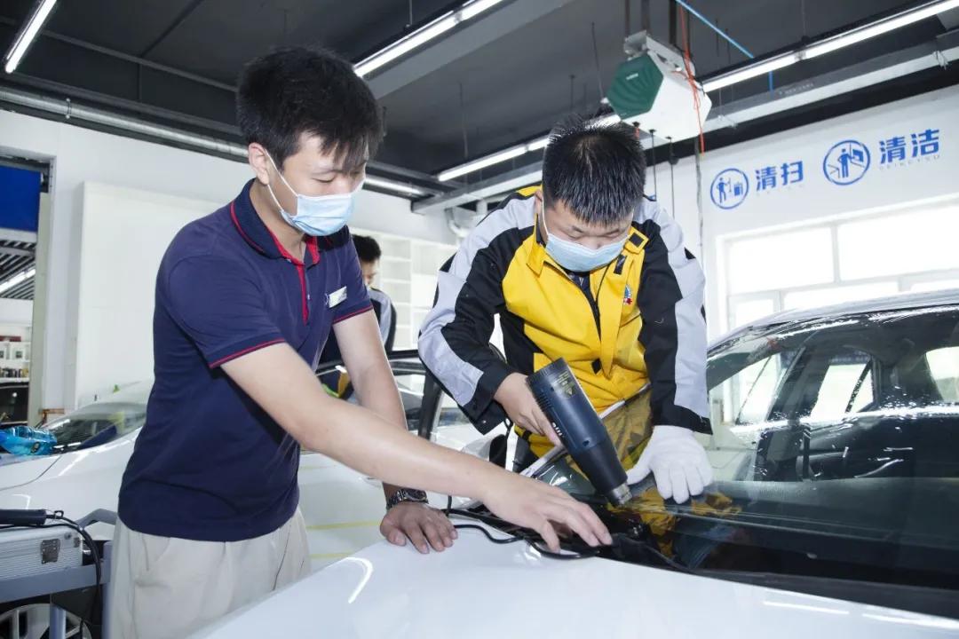 吉林万通汽修学校费用多少,吉林万通技工学校汽车美容短期班