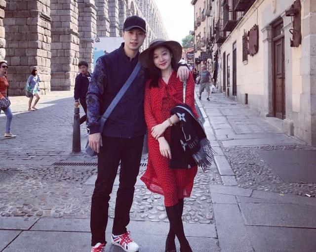 马龙的妻子到底有多美？曾是大学校花，颜值不输当红明星