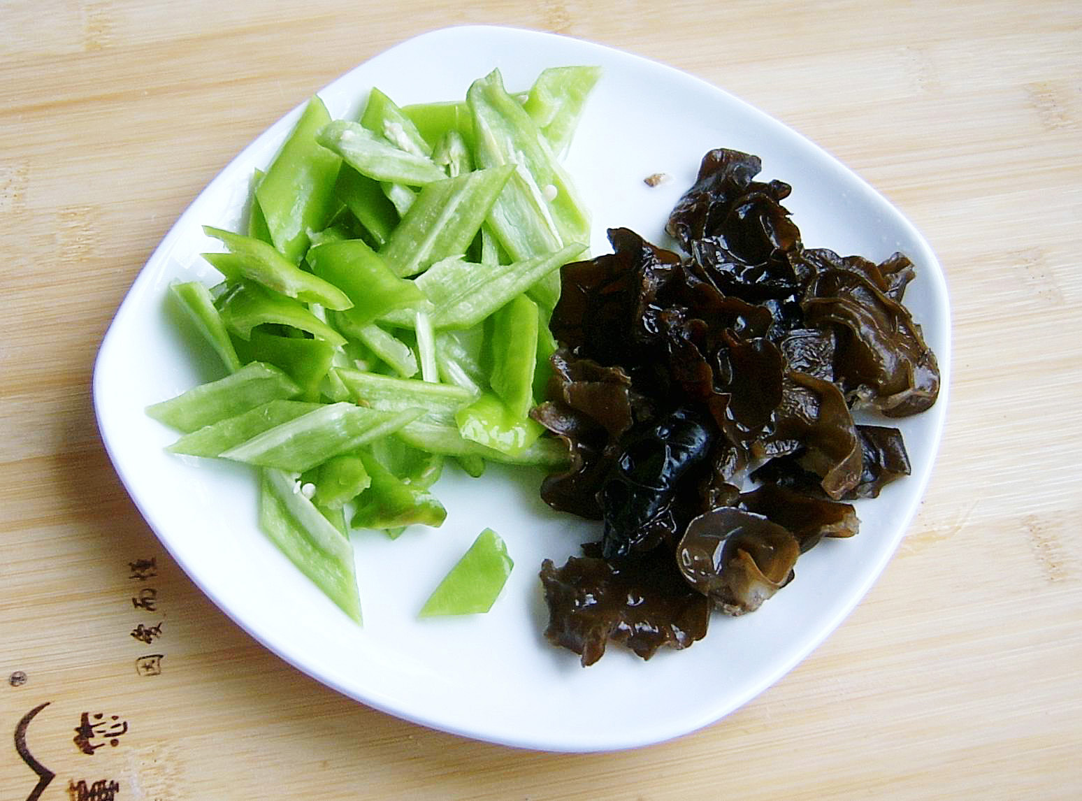 吃维c能提高免疫力对抗甲流吗,维生素A主要是有哪些功效