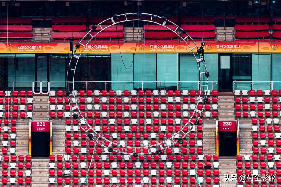 鸟巢沸腾瞬间,鸟巢合唱爱如潮水