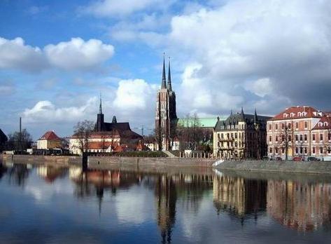 波兰与白俄罗斯面积人口对比,波兰人口和经济