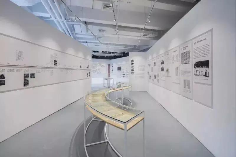 大牌为何喜欢抄小众品牌,大牌为什么喜欢黑白