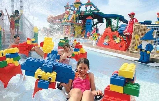 沉浸式乐园强势来袭游客“刷刷刷”不停