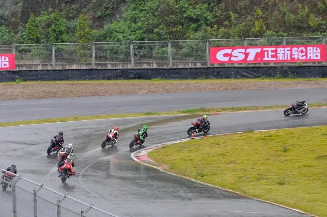 从赛道到街道尽享驾驶乐趣,从赛道到街道