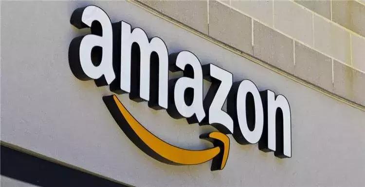 森马控股人邱光和质押部分股份；“绿洲”涉嫌抄袭IOS版下架