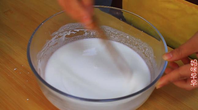 制作大米粉皮的家常做法,用大米制作嵌糕皮的做法