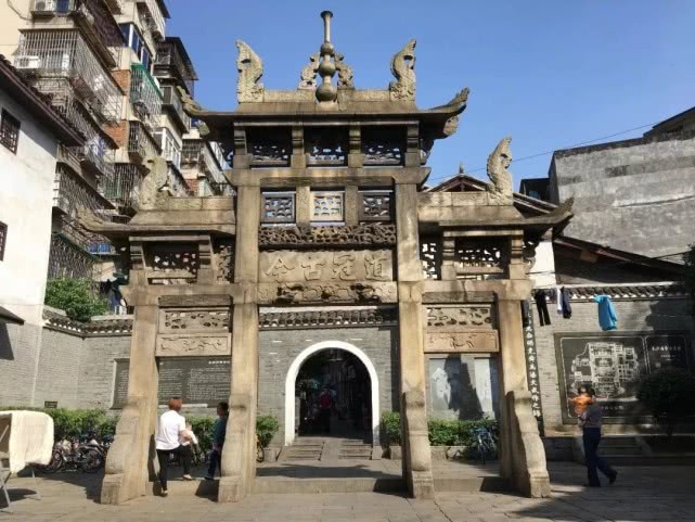 长沙这五条美食街吃货必去,长沙美食街推荐必吃