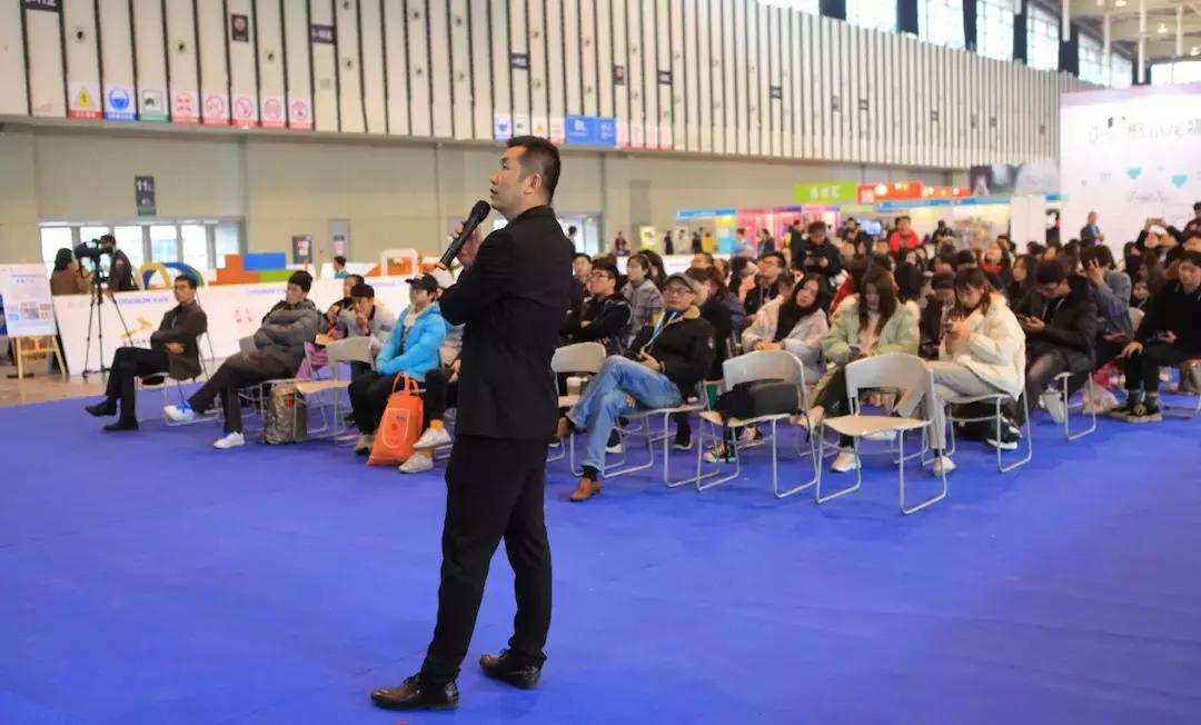 萌宠齐聚南京宠物博览会,day1