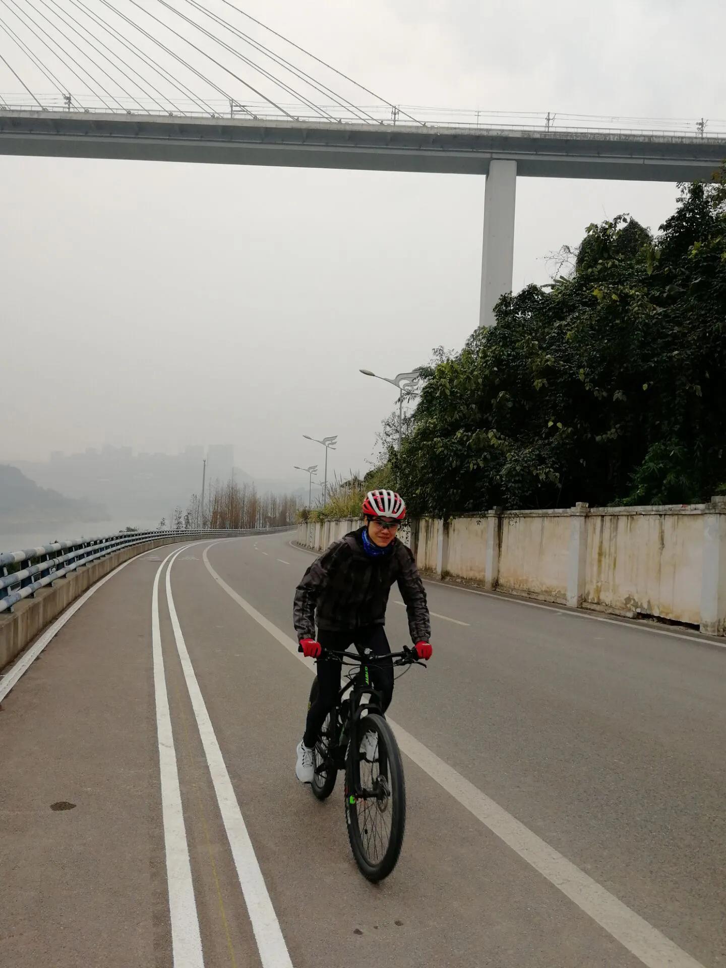 花了7000买公路车,平时上下班通勤3000的自行车