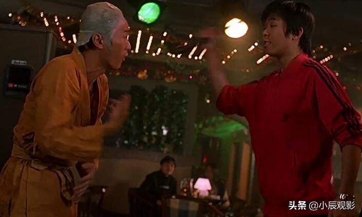 周星驰少林足球招牌动作,少林足球队周星驰演的完整版