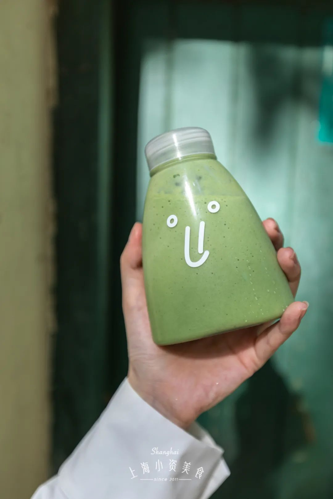 上海人有福！乌鲁木齐中路空降Ins网黄，连果汁也要私人定制